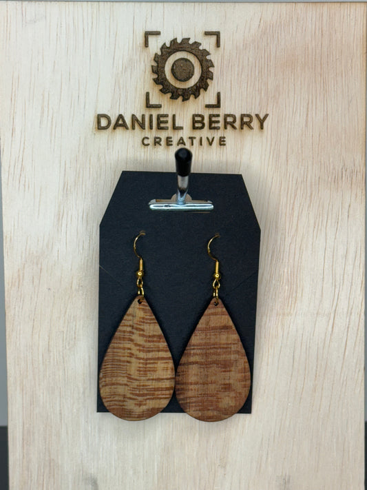 Wooden dangle earrings