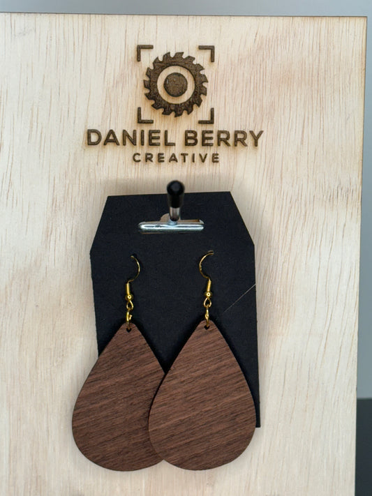 Wooden dangle earrings