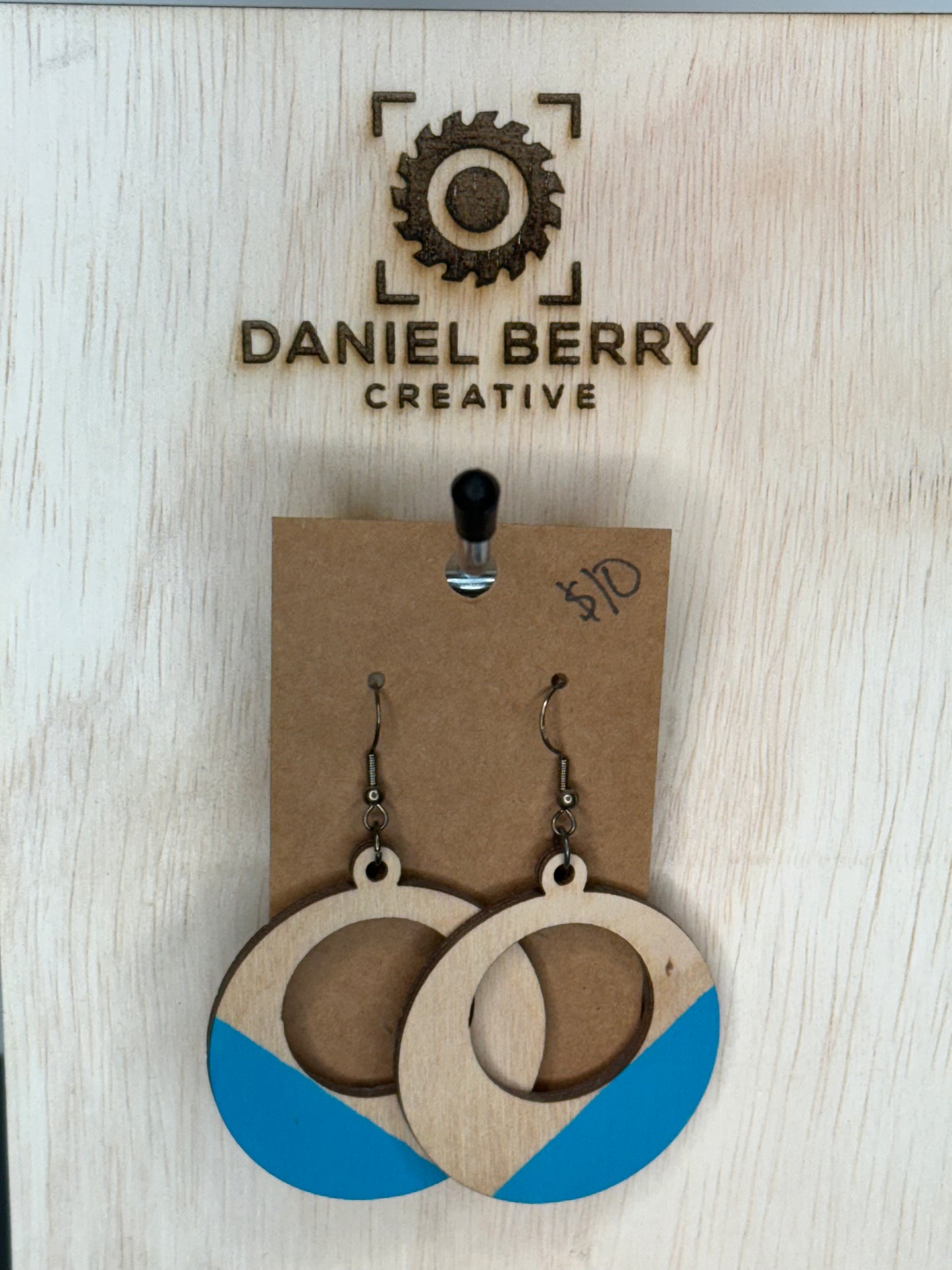 Wooden dangle earrings